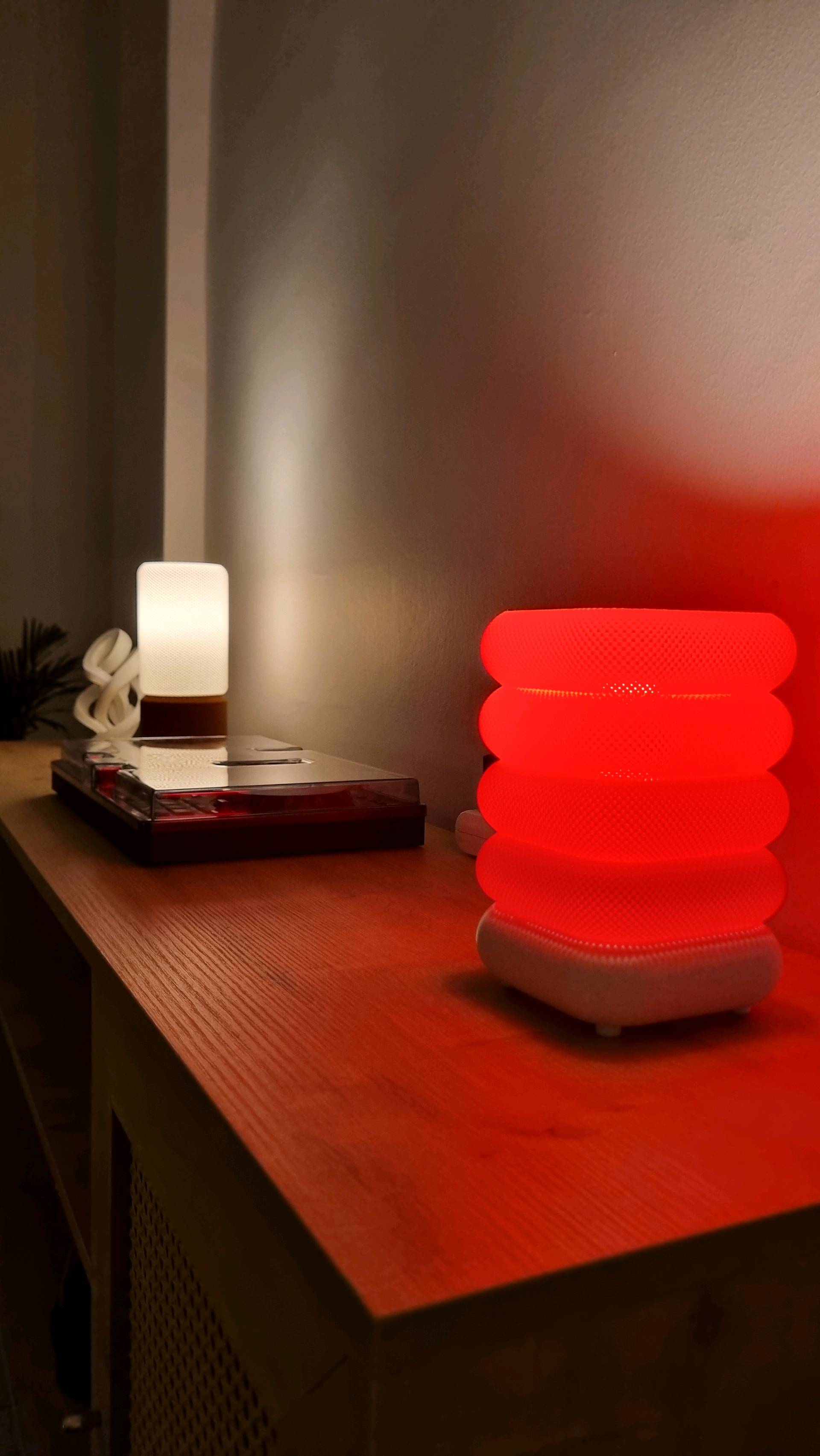 MODERN LAMP